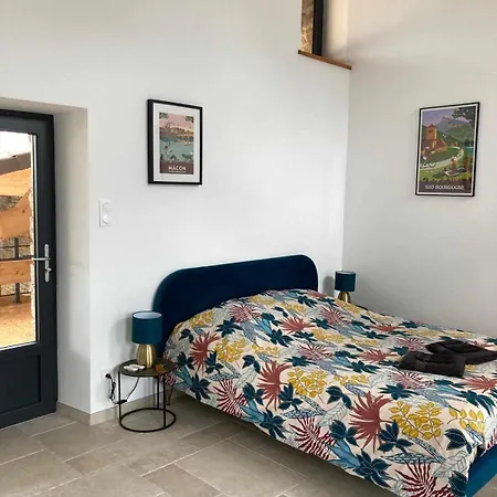 The Best Apartments In The Center Of Paris 3*